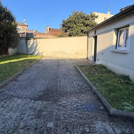 Maison Fair Play, Jardin, Parking, Billard Daire *